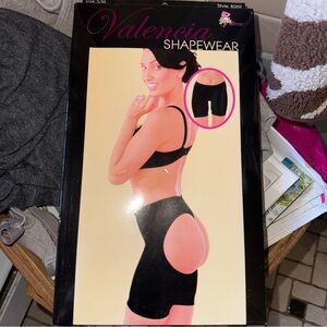 VALENCIA SZ L/XL Beige Butt Lift Magic Boy Short Shapewear. Fits 120-169 lbs
